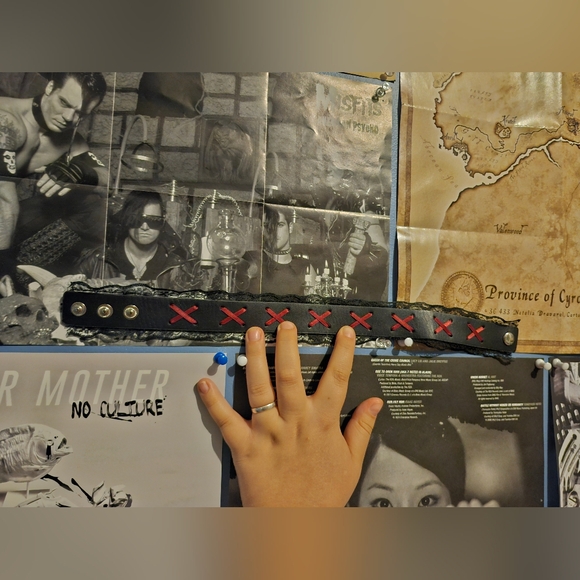 Hot Topic Black & Red Ribbon X Lacey PVC Faux Leather Choker - Picture 4 of 5